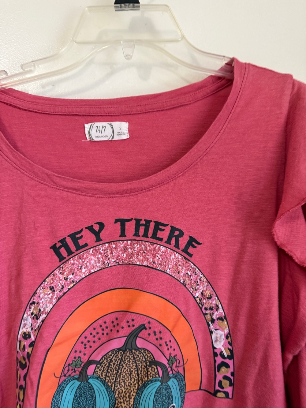 24/7 Mauve 'Hey There' Graphic Short Sleeve Tee